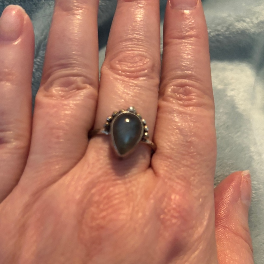 Elegant Silver Teardrop Ring